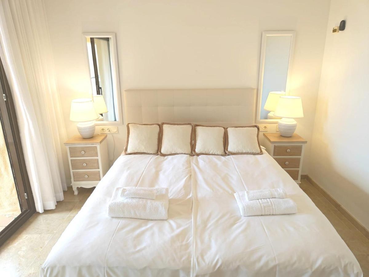 15 First Line Penthouse With Wonderful Seaview Near Duquesa Golf Manilva Andaluciaアパートメント エクステリア 写真